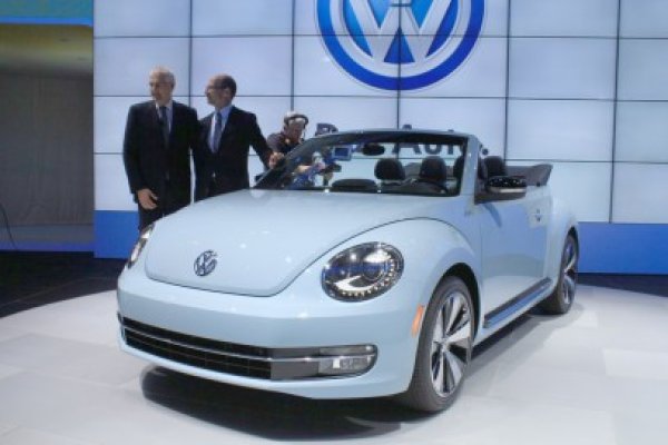 Volkswagen reduce producţia cu 30.000 de maşini